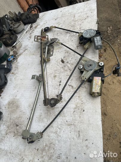 Стеклоподъемники передние Chevrolet Niva
