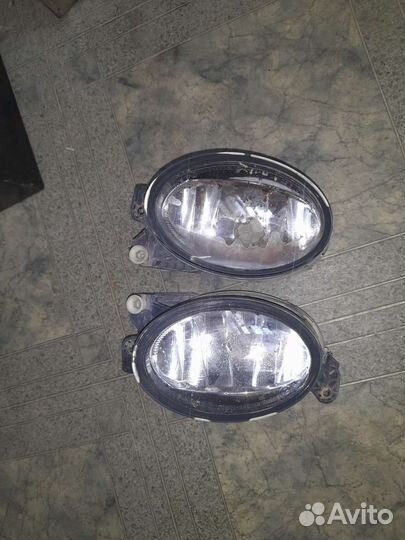Стекло на противотуманные фары Mercedes