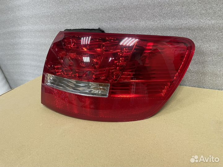 Фонарь правый в крыло Ауди А6 С6 Авант