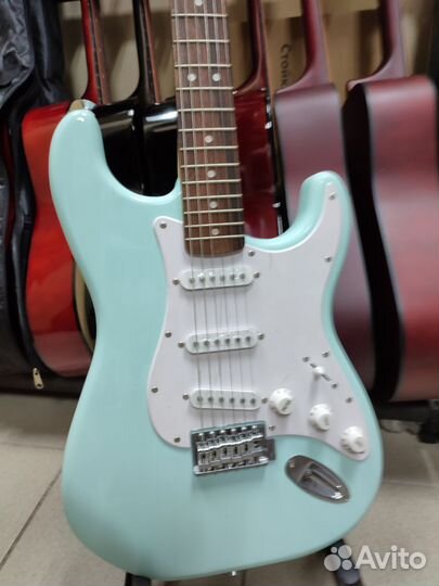 Электрогитара Root Note ST202-AWH, новая