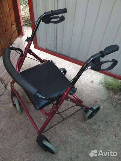 Ходунки для взрослых на колесах