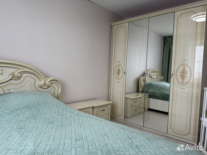 Спальный гарнитур