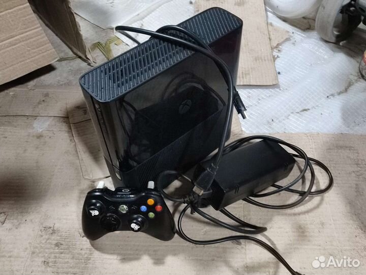Xbox 360 250gb +30 игр