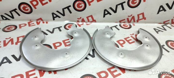 Кожух тормозного диска задний Audi Q5 8R cncd