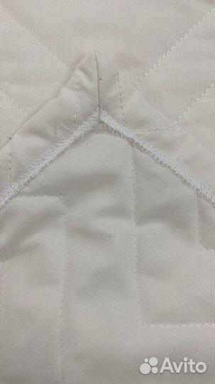 Покрывало стеганое на кровать,с наволочками. Цвет: