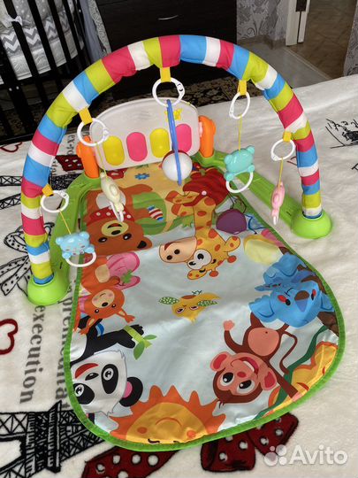 Развивающий коврик с пианино