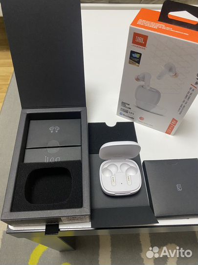 Наушники JBL live pro +