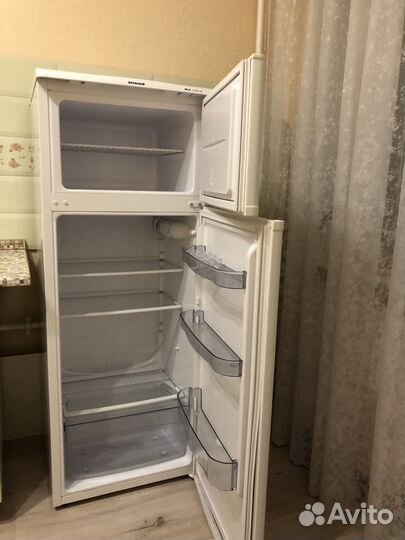 Холодильник snaige