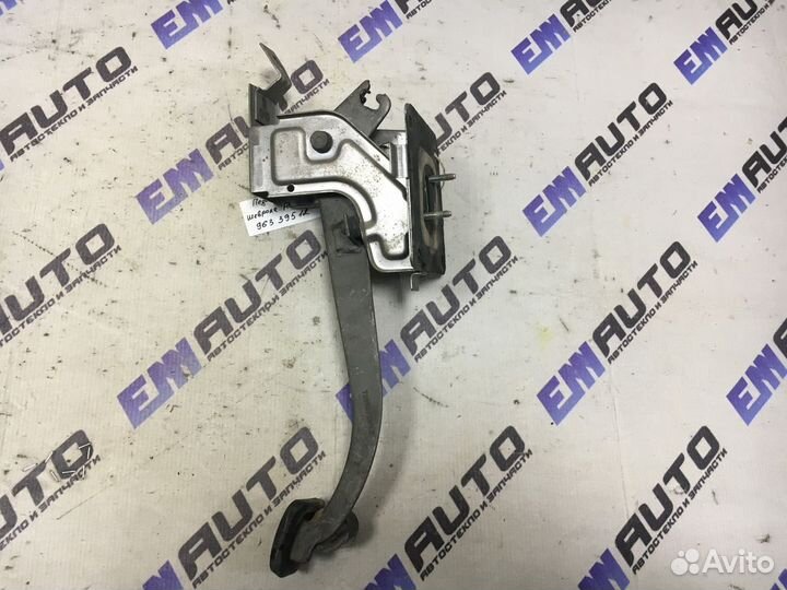 Педаль сцепления Шевроле Авео T200