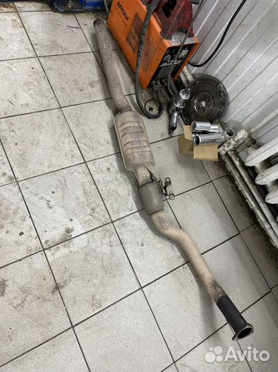 Приемная труба выхлопа Audi A8l d4 3,0 crea