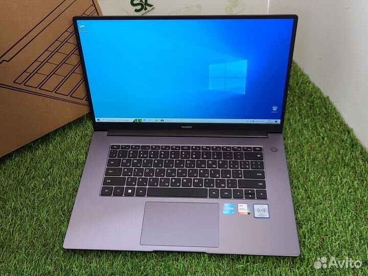 Мощный ноутбук для работы и учёбы Huawei тм06