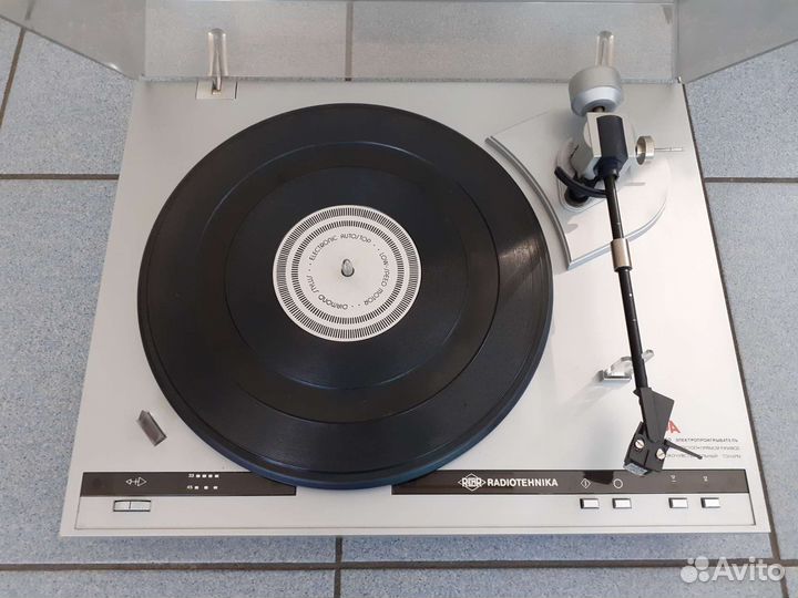 Проигрыватель винила ария 102