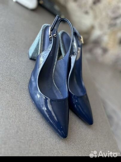 Туфли женские на каблуке