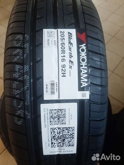 Yokohama Bluearth ES32 205/60 R16 92H