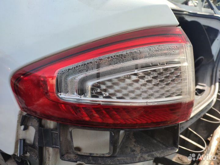 Фонарь задний левый Ford Mondeo 4 2.0 aobc 2012