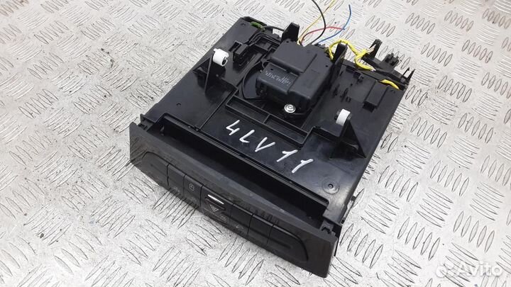 Кнопка аварийной сигнализации Mercedes-Benz CLS-Cl