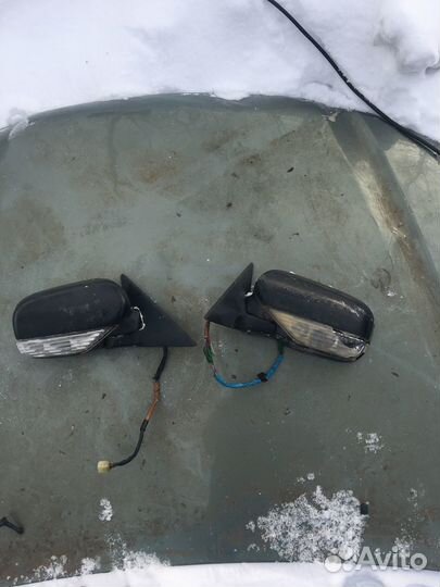 Зеркало правое Субару Легаси б12