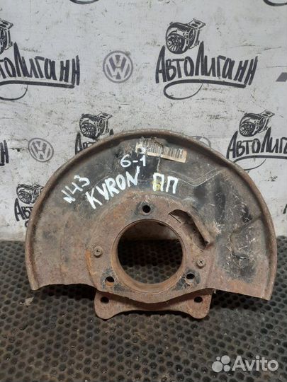 Кулак (цапфа) передний правый Ssang Yong Kyron