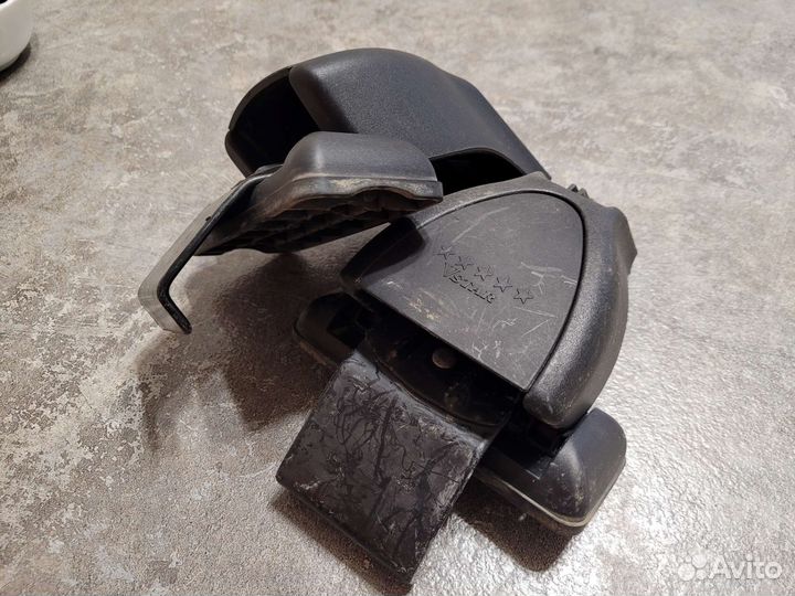 Крепление для лыж на багажник авто