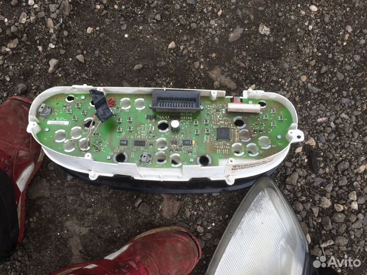 Щиток приборов chrysler sebring/dodge stratus (200