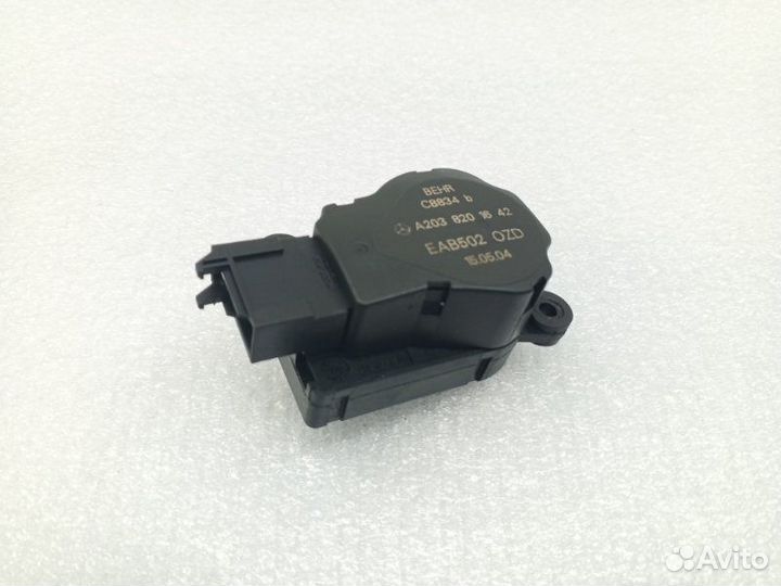 Сервопривод заслонок печки Mercedes-Benz E-Class