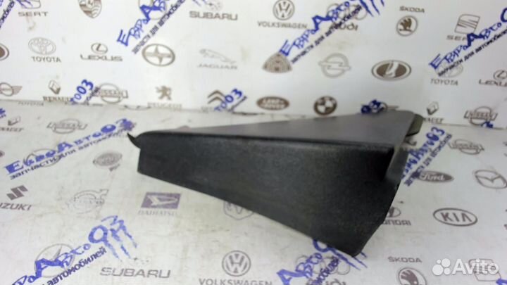 Накладка переднего крыла правого (наружная/уголок)