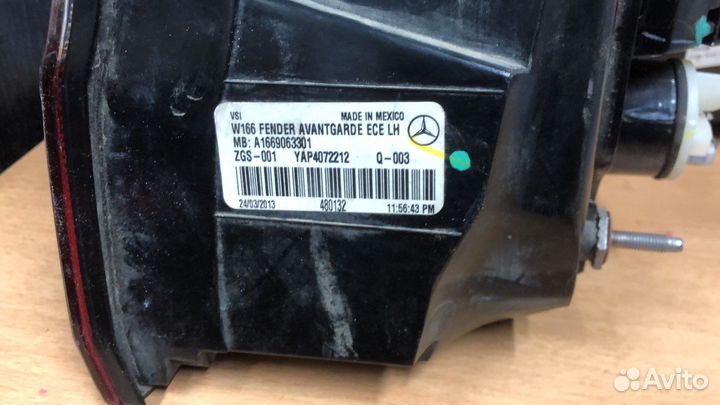 Фонарь левый внешний Mercedes ML w166