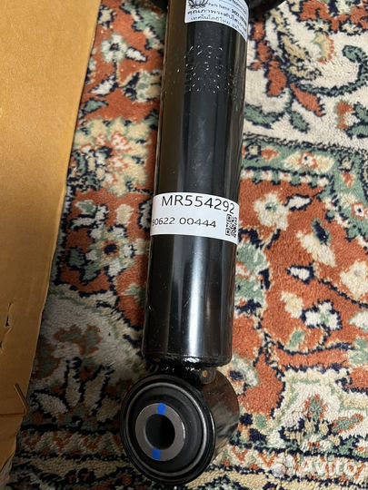 Амортизатор передний Паджеро 3 4