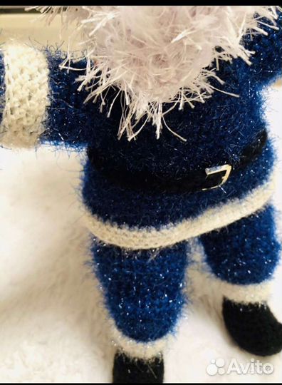 Дед Мороз с ёлочкой в подарок