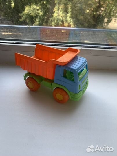 Игрушка грузовик
