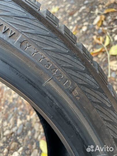 Yokohama Ice Guard IG65 235/45 R18