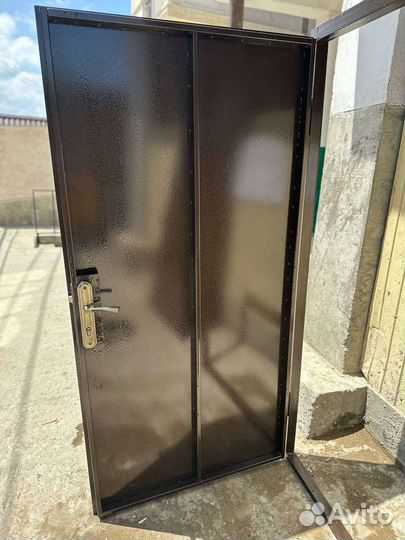 Дверь входная металлическая бронь