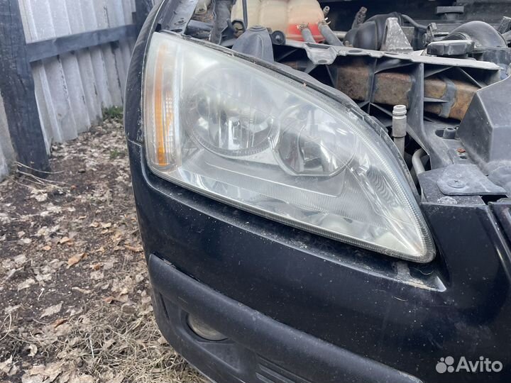Фара передняя правая на Ford focus 2006г