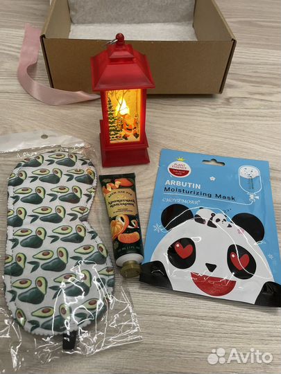 Бьюти боксы с косметикой и пижамой на новый год