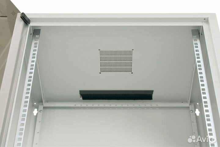 Шкаф настенный телекоммуникационный