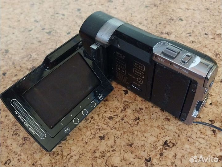 Цифровая видеокамера JVC Everio Gz x900er