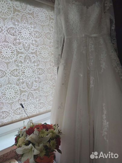 Свадебное платье