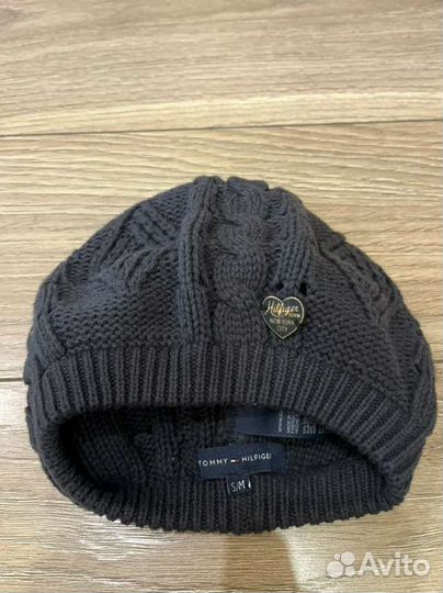 Tommy hilfiger берет на девочку