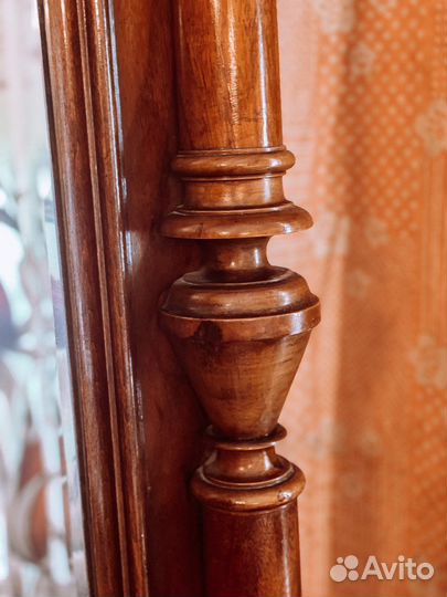 Зеркало старинное в раме с ящиком