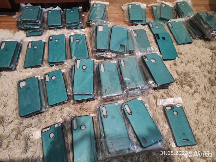 Чехлы на телефон