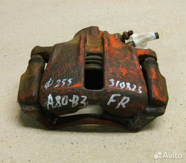 Суппорт передний правый Audi 80 B3