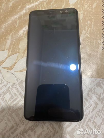 Samsung Galaxy A8 (2018), 4/32 ГБ