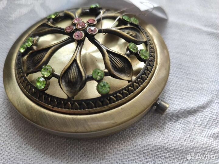 Зеркало карманное