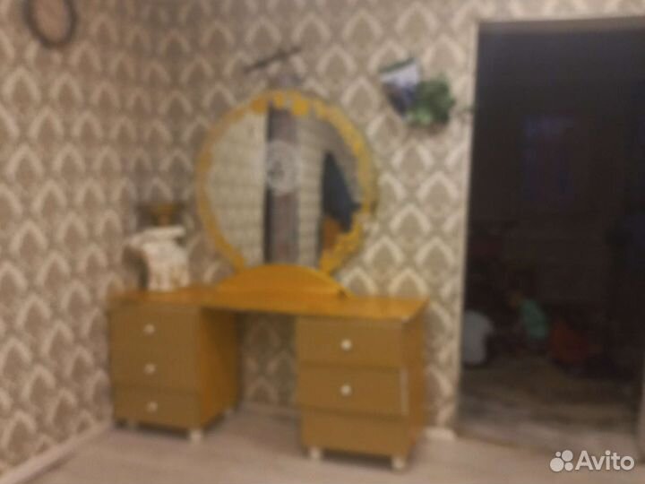 Зеркальный шкаф