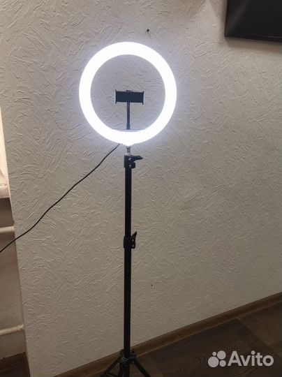 Кольцевая лампа 26 см