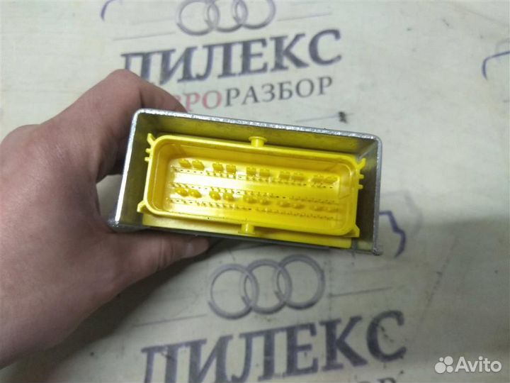 Блок управления AIR BAG VW Touareg 2002-2010
