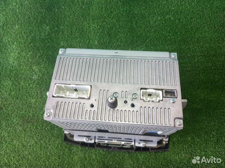 Магнитола б/у Mazda 3 BL 2009-2013