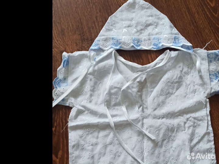 Крестильная рубашка и шапочка