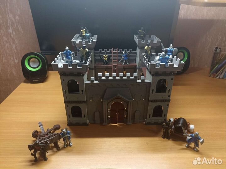 Отдам Замок +Рыцари