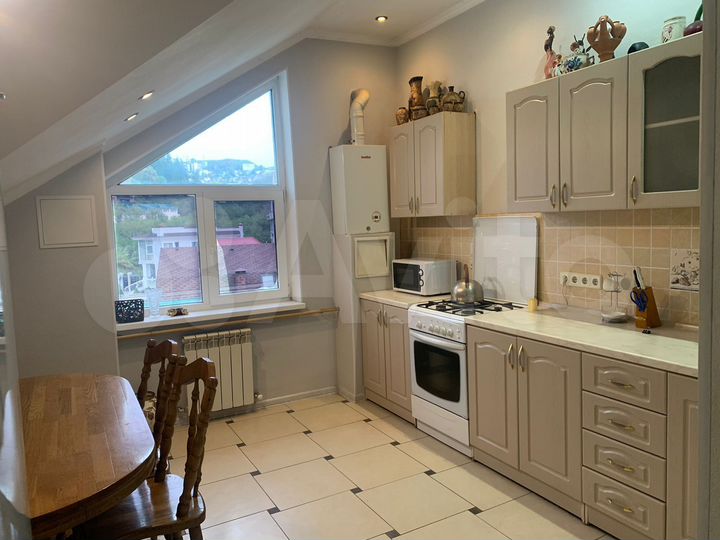 1-к. квартира, 46 м², 4/4 эт.